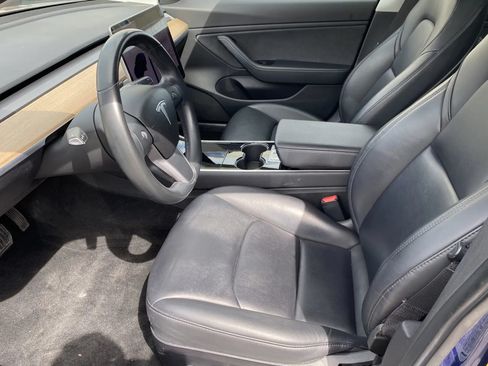 Used 2019 Tesla Model 3 RWD image 11