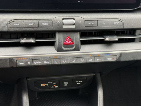 Used 2025 Kia K4 FWD image 21