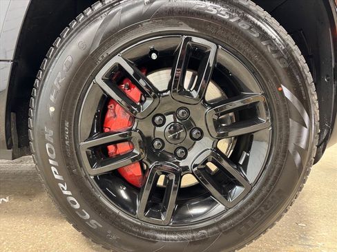 Used 2022 Land Rover Defender 110 XS Edition image 11