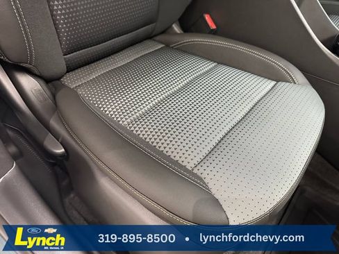 New 2026 Chevrolet Trax LT w/ Sunroof Package FWD image 7