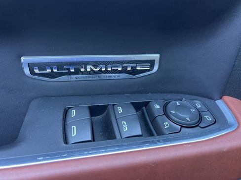 Used 2024 GMC Sierra 1500 Denali Ultimate image 5