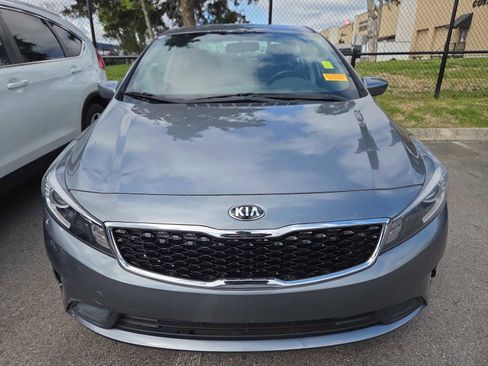 Used 2017 Kia Forte S image 8