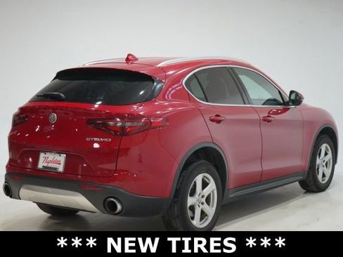 Used 2018 Alfa Romeo Stelvio Base image 7