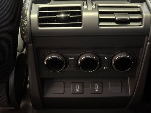 New 2026 Land Rover Defender 110 OCTA AWD/4WD image 11