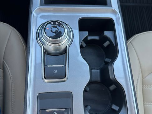 Used 2024 Ford Edge SEL w/ Class II Trailer Tow Package image 21