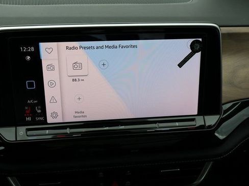 New 2026 Volkswagen Atlas SE image 23