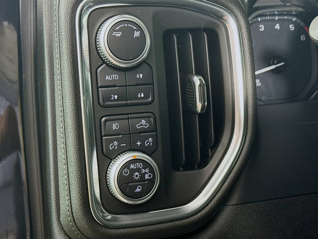 Used 2019 GMC Sierra 1500 SLT w/ SLT Premium Package AWD/4WD image 11
