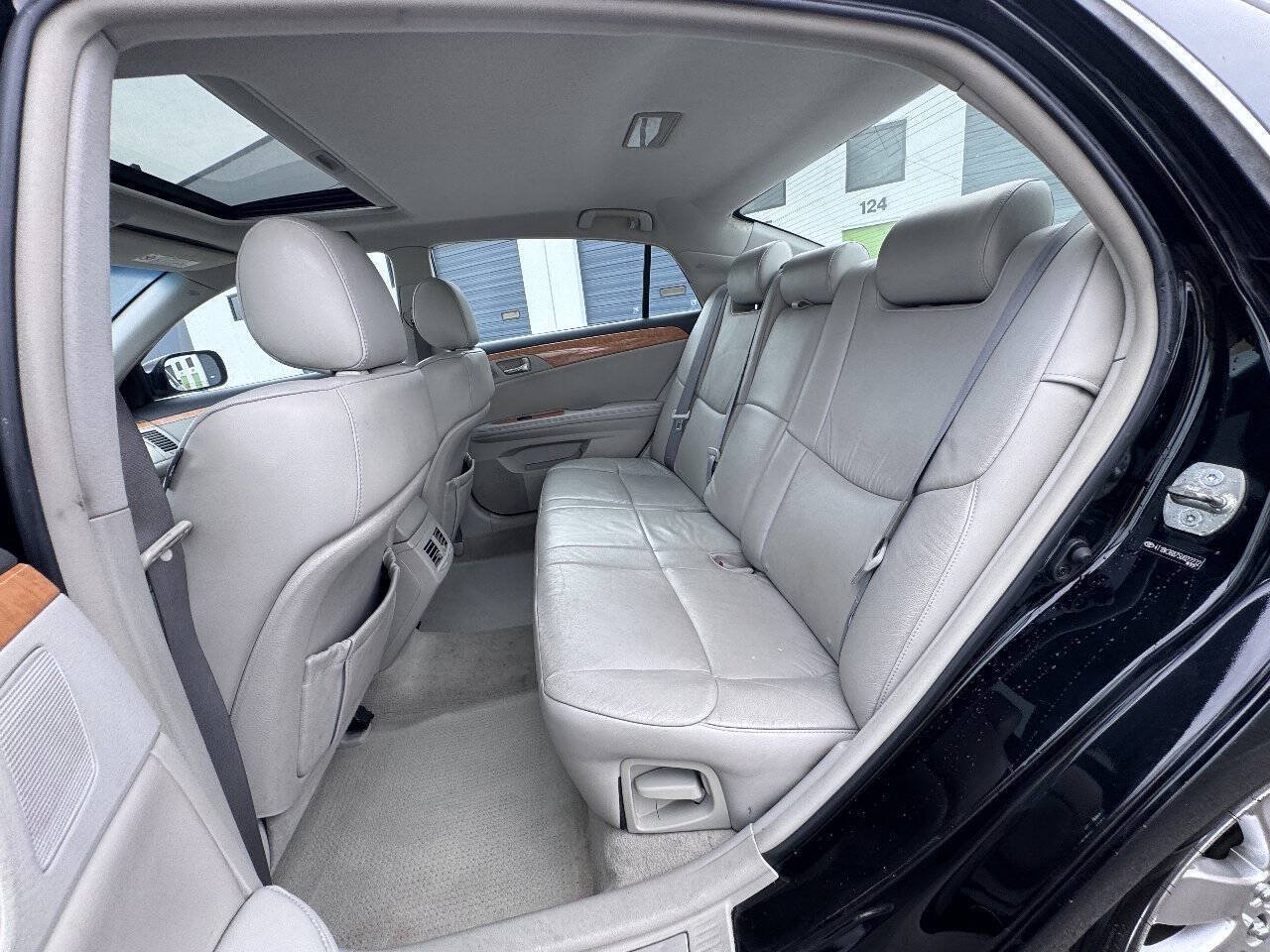 Used 2005 Toyota Avalon XLS FWD image 10