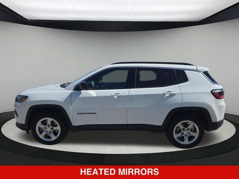 Used 2024 Jeep Compass Latitude AWD/4WD image 3