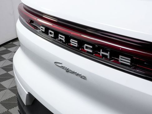 New 2026 Porsche Cayenne AWD image 37