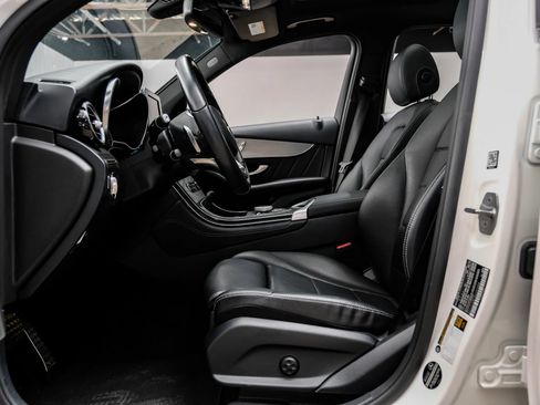 Used 2019 Mercedes-Benz GLC 300 image 42