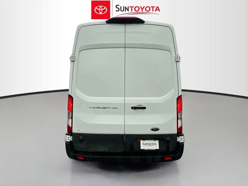Used 2024 Ford Transit 250 148 High Roof Extended w/ Load Area Protection Package RWD image 5