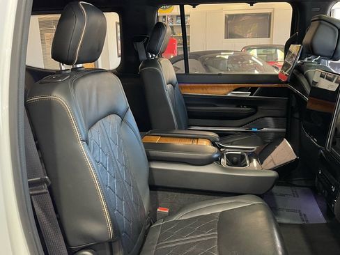 Used 2022 Jeep Grand Wagoneer Series III w/ Rear Seat Video Group 1 image 49