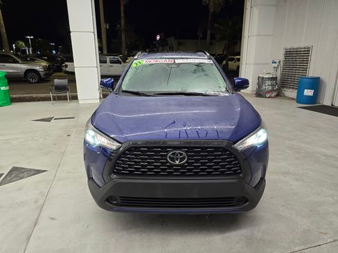 Used 2023 Toyota Corolla Cross LE w/ Moonroof Package image 7