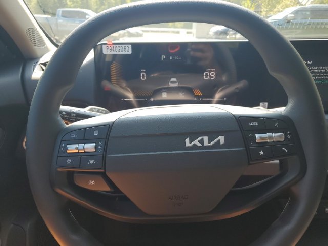 New 2026 Kia K4 FWD image 28