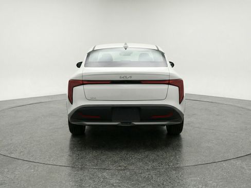 Used 2025 Kia K4 LXS image 7