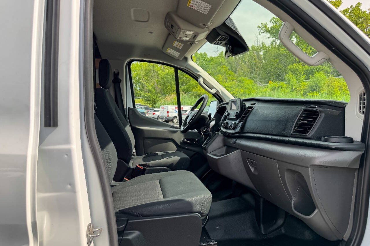 Used 2025 Ford Transit 250 Low Roof w/ Exterior Upgrade Package RWD image 10