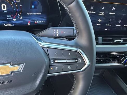 Used 2025 Chevrolet Equinox LT w/ Convenience Package II image 25