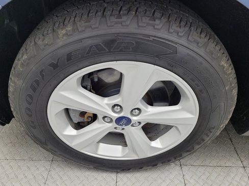 Used 2018 Ford Edge SE image 31