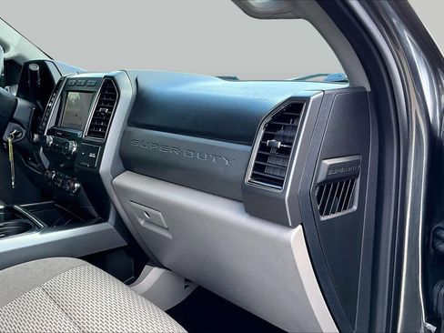 Used 2020 Ford F250 XLT w/ XLT Premium Package AWD/4WD image 17