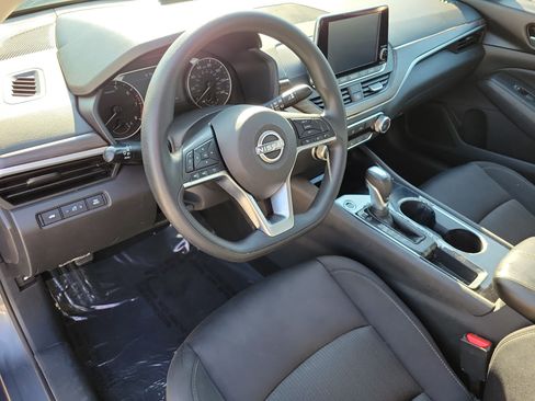 Certified 2024 Nissan Altima 2.5 SV FWD image 14