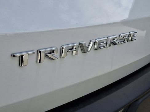 New 2026 Chevrolet Traverse LT image 11