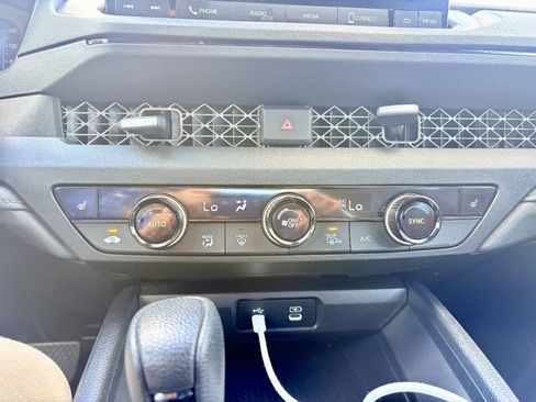 Used 2023 Honda Accord EX image 19