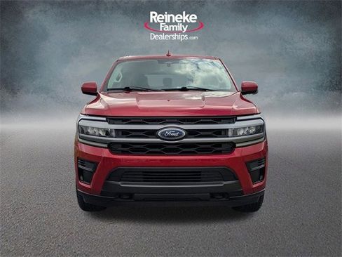 Certified 2022 Ford Expedition Max XLT image 2