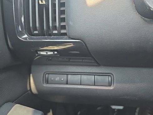 Used 2023 Nissan Pathfinder S FWD image 19