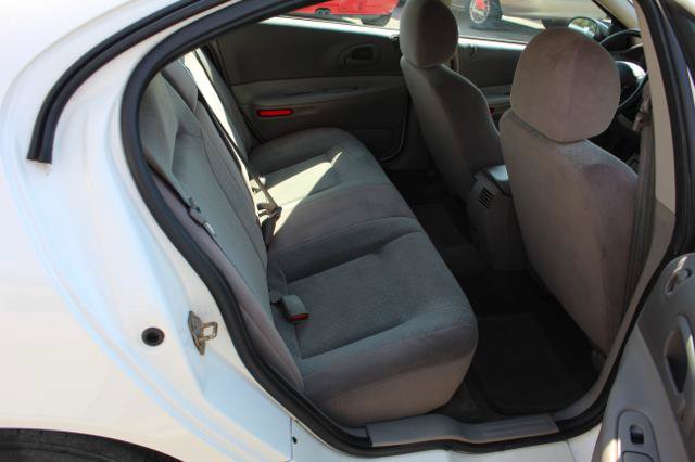 Used 2004 Dodge Intrepid ES FWD image 17