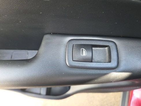Used 2022 Jeep Grand Cherokee Laredo w/ All-Weather Capability Group AWD/4WD image 36