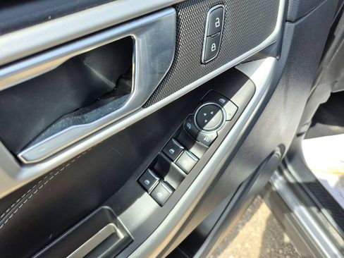 Used 2022 Ford Explorer XLT RWD image 19