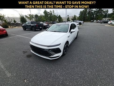Used 2025 Hyundai Sonata SEL FWD image 4