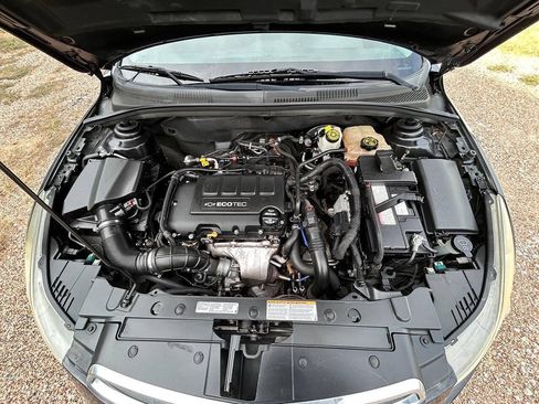 Used 2016 Chevrolet Cruze LT w/ Sun And Sound Package FWD image 9