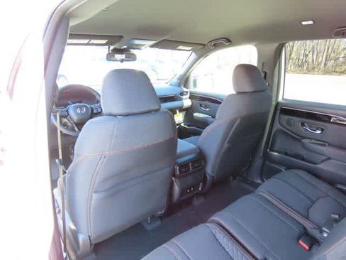 New 2026 Honda Pilot Sport image 17