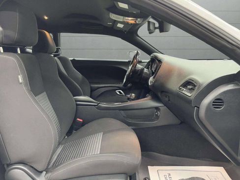 Used 2022 Dodge Challenger GT image 25