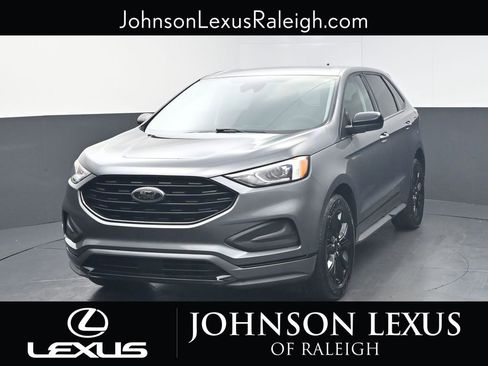 Used 2022 Ford Edge SE w/ Black Appearance Package image 5