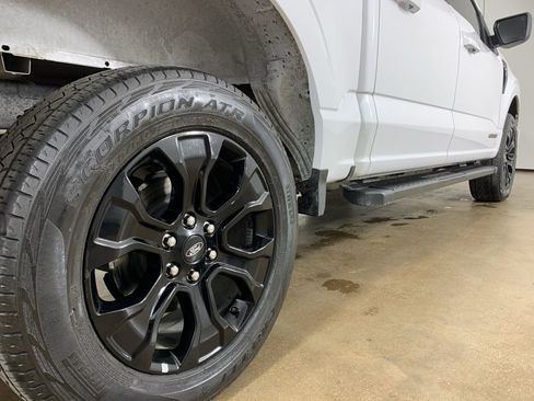 Used 2023 Ford F150 XLT w/ XLT Black Appearance Package AWD/4WD image 9