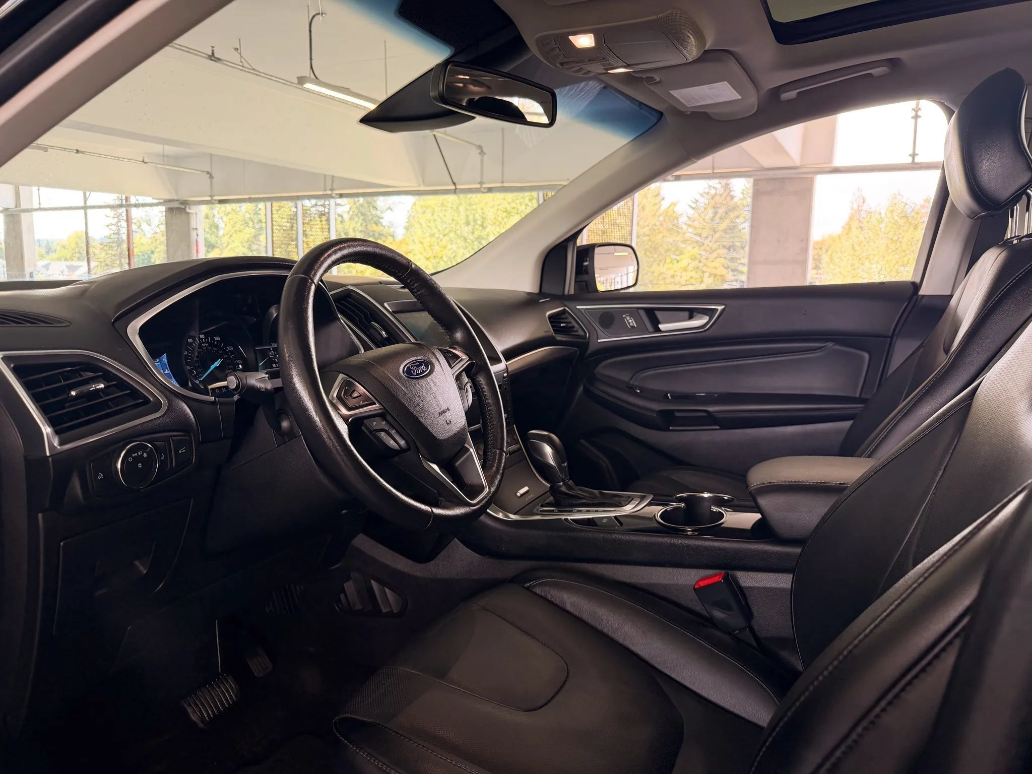 Used 2017 Ford Edge Titanium w/ Equipment Group 302A AWD/4WD image 16