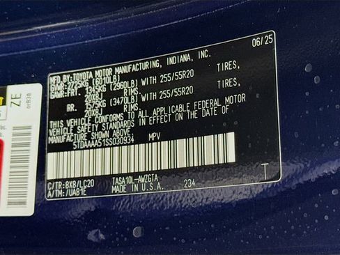 Certified 2025 Toyota Grand Highlander FWD image 32