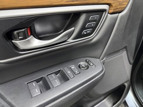 Used 2019 Honda CR-V Touring image 21