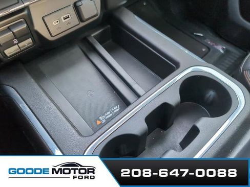 Used 2022 GMC Sierra 1500 AT4 w/ AT4 Preferred Package image 16