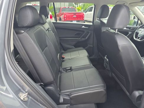 Used 2020 Volkswagen Tiguan SE FWD image 24