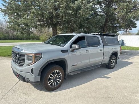 Used 2024 GMC Sierra 1500 AT4 w/ AT4 Premium Package image 3