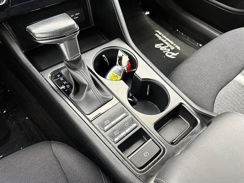 Used 2025 Hyundai Sonata SE FWD image 27
