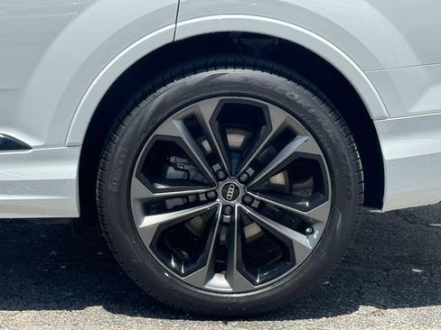 Used 2025 Audi Q7 3.0T Prestige AWD/4WD image 3