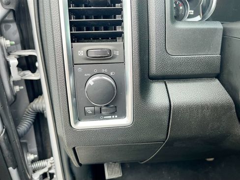 Used 2023 RAM 1500 Classic SLT w/ Trailer & Traction Group AWD/4WD image 10