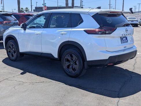 New 2026 Nissan Rogue SV image 4