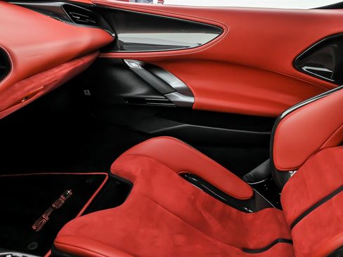 Used 2023 Ferrari SF90 Stradale image 46