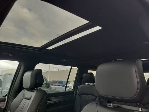New 2026 Jeep Grand Wagoneer 4WD image 15